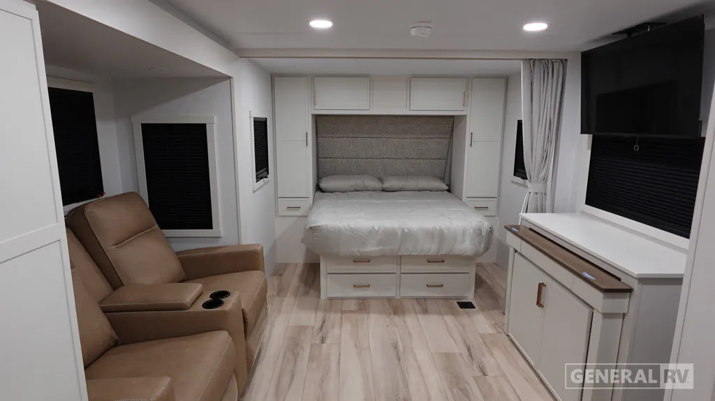 2026 Brinkley Model I 23X, Photos photo 4