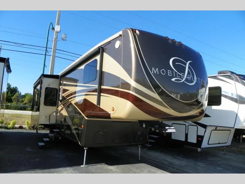 2018 DRV Mobile Suites 36RSSB3 - Photo 2
