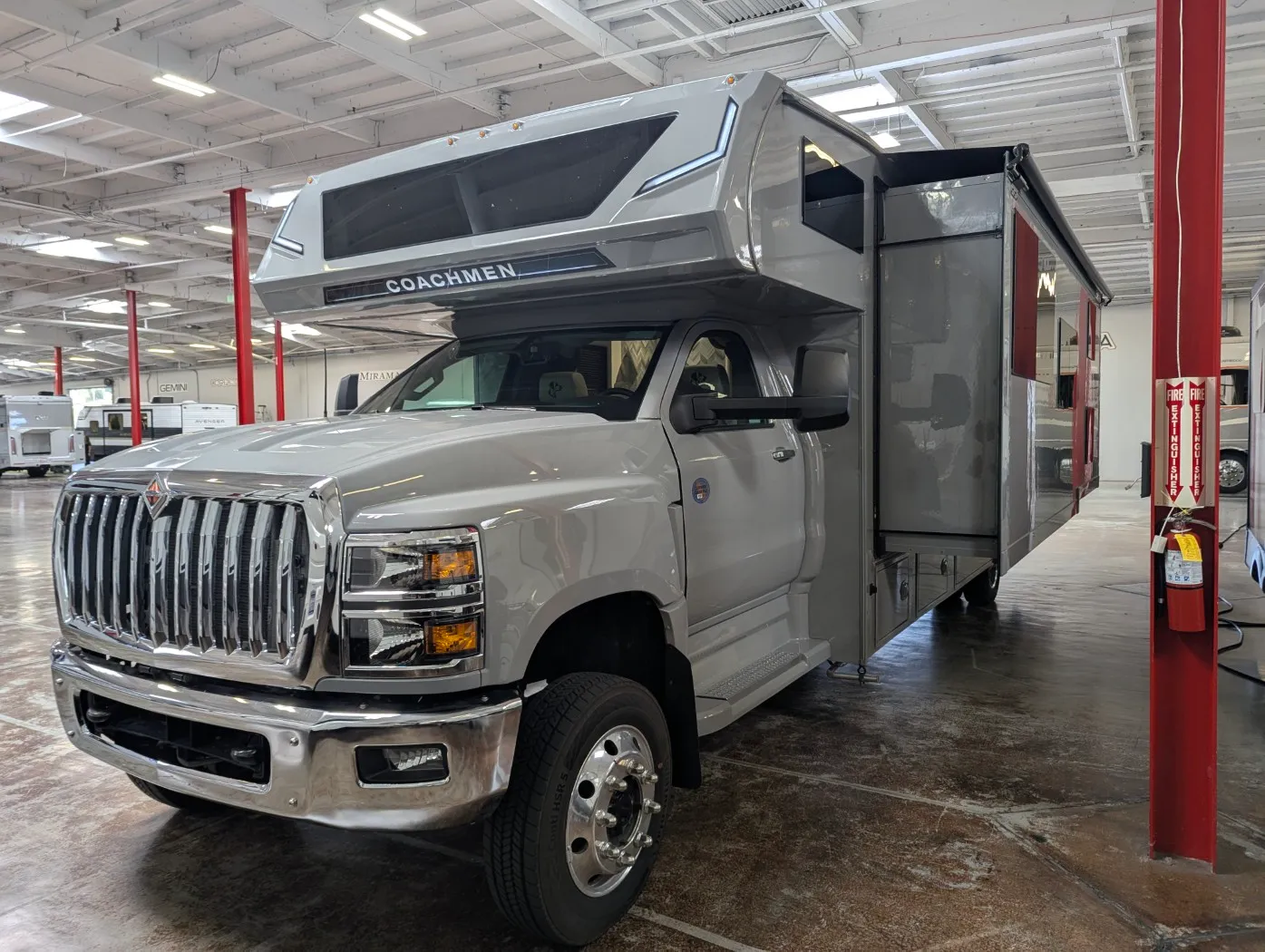 2026 Coachmen Entourage 340BH - Photo 4