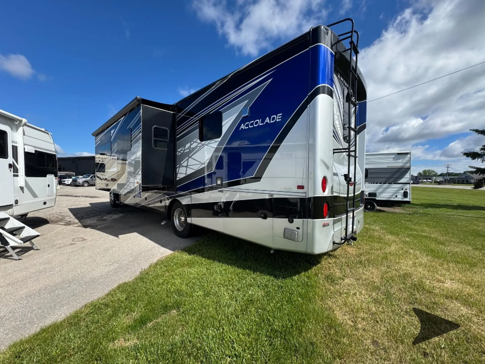 2022 Entegra Coach Accolade 37K - Photo 4