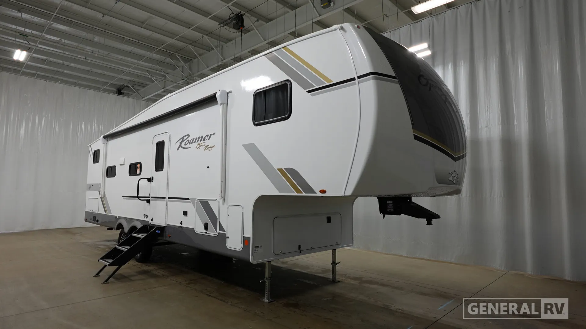 2026 Highland Ridge RV Roamer Light Duty 28DBSS - Photo 2