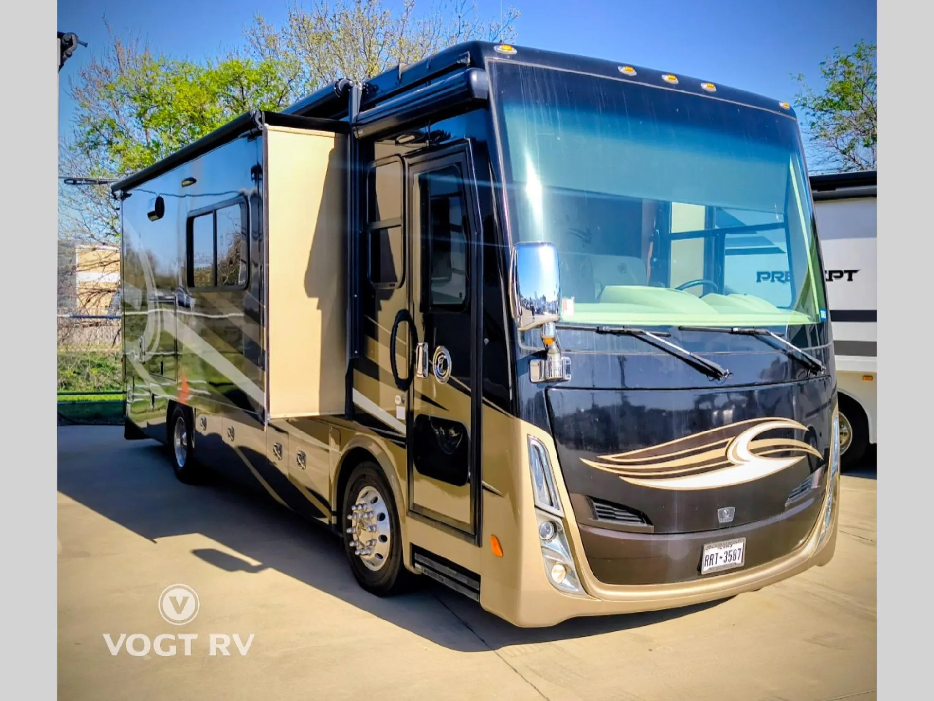 2017 Tiffin Allegro Breeze 31 BR - Photo 2