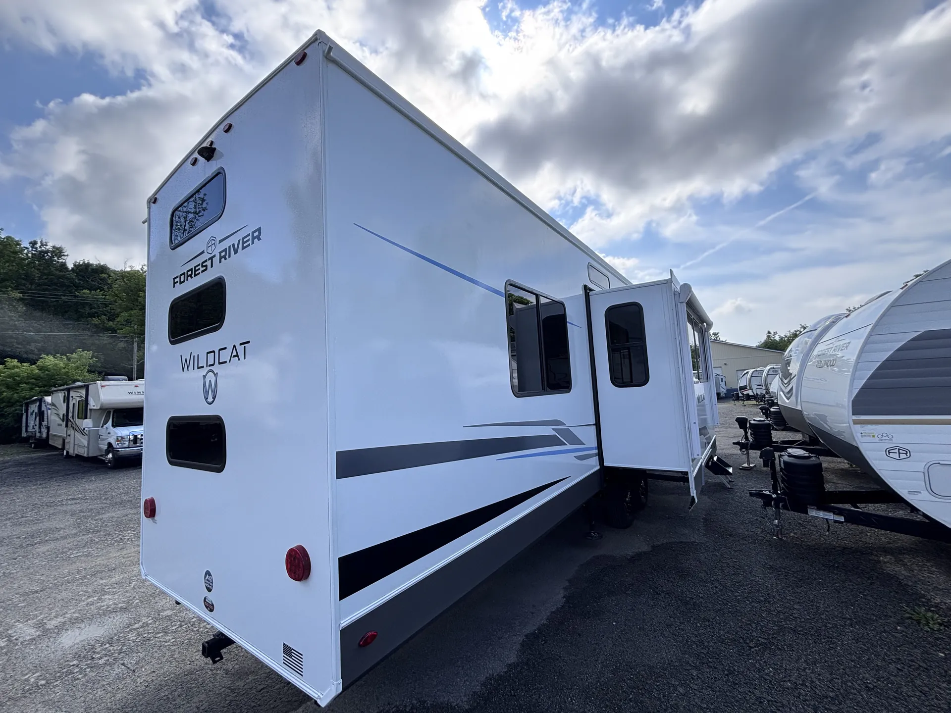 2026 Forest River Wildcat 34CRIB - Photo 4