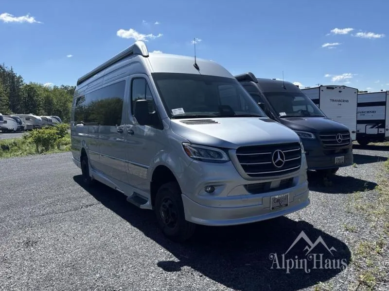 2027 Grech RV Strada-ion AWD TOUR - Photo 2