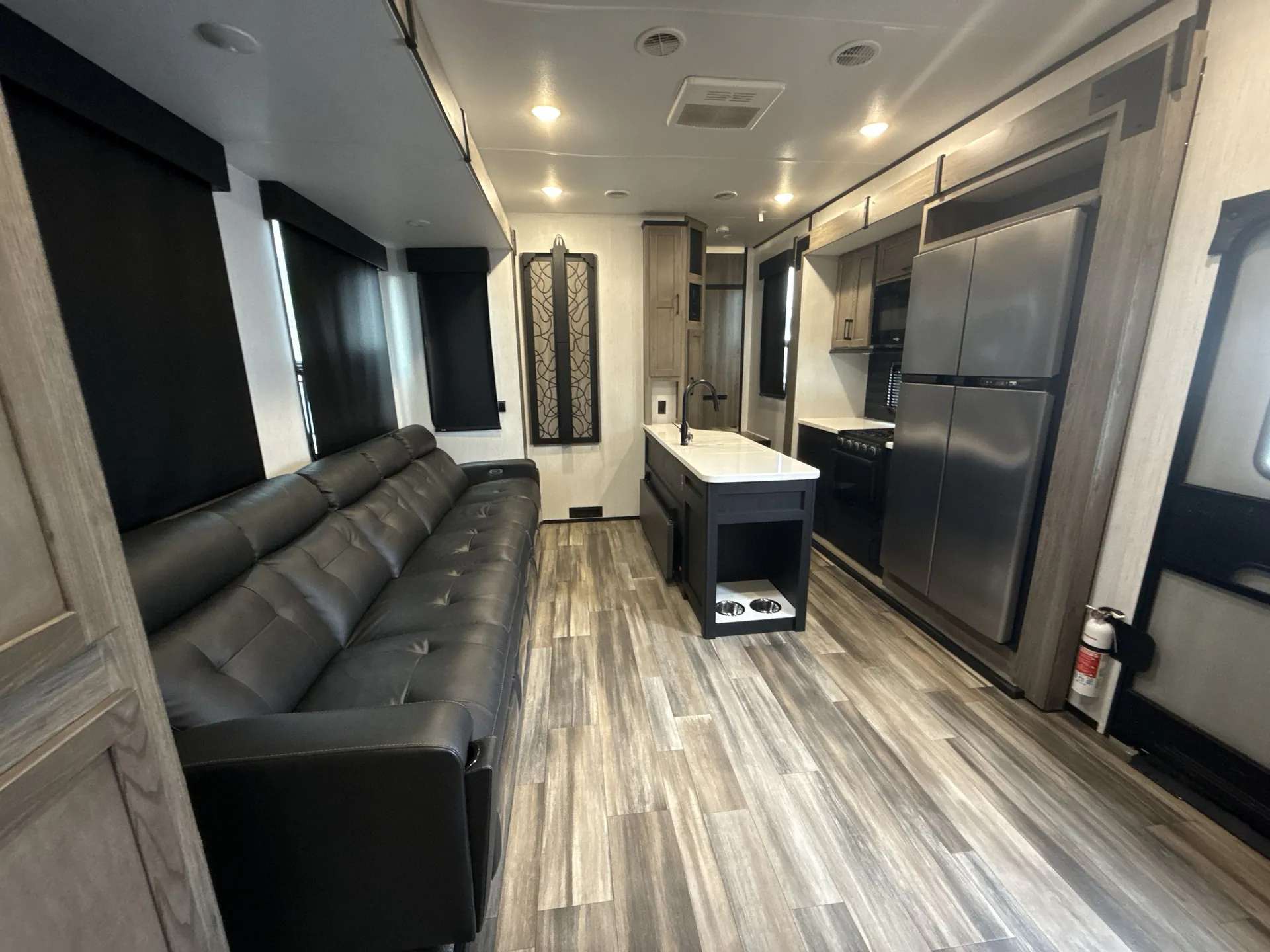 2022 Heartland Road Warrior 397 — living area main
