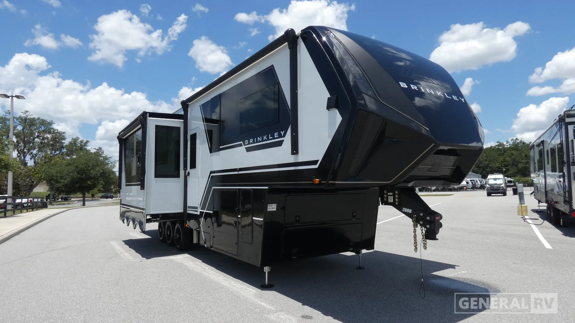 2026 Brinkley Model G 3250 - Photo 2
