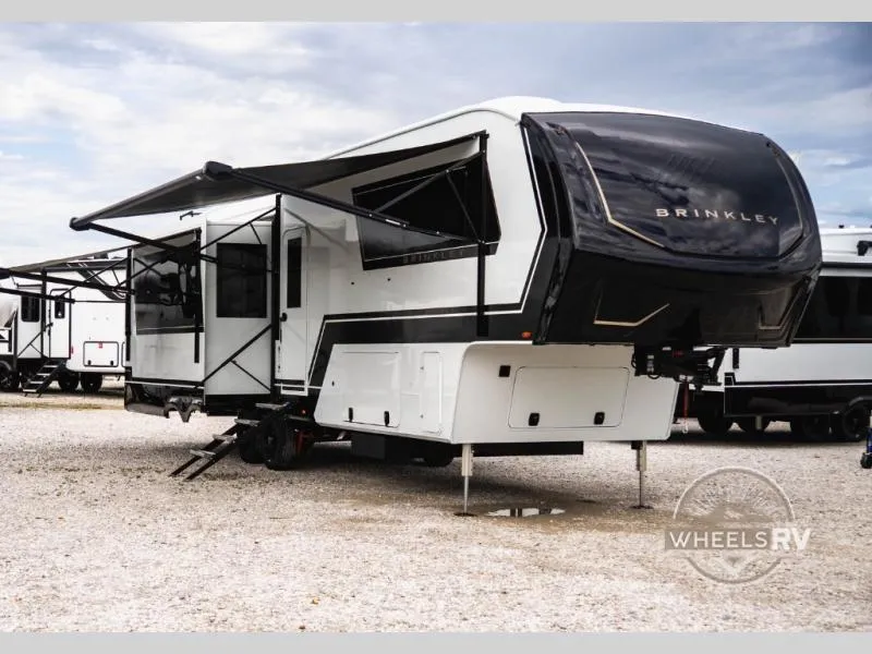 2026 Brinkley Model Z 3200 - Main photo