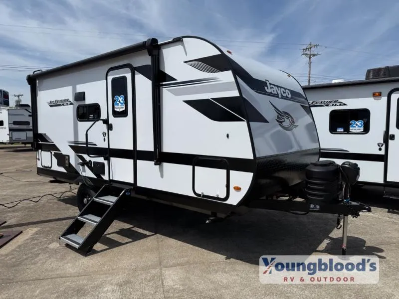 2026 Jayco Jay Feather Air 18FBS - Photo 2