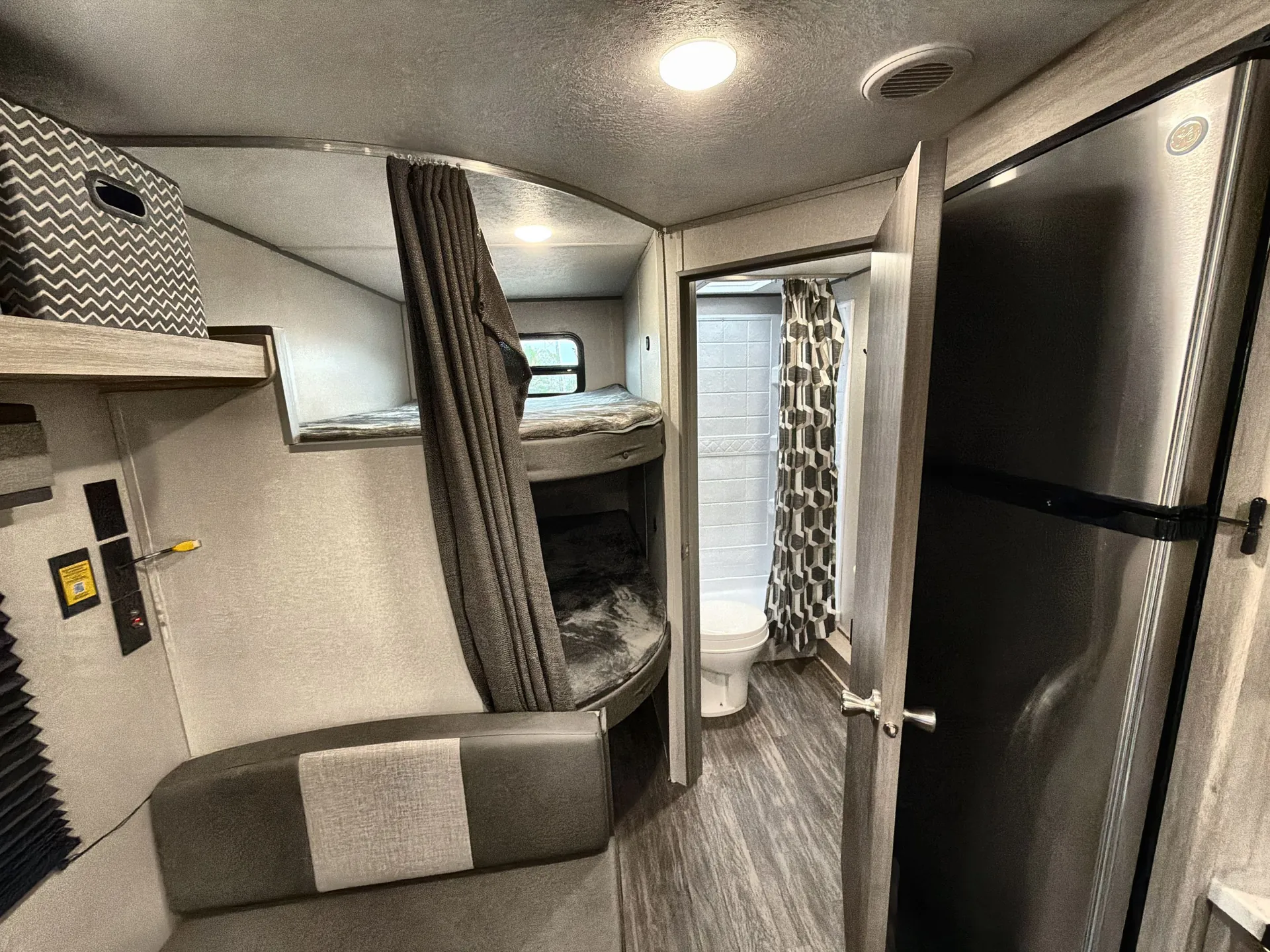 2024 Forest River Aurora Light 26BH — living area main