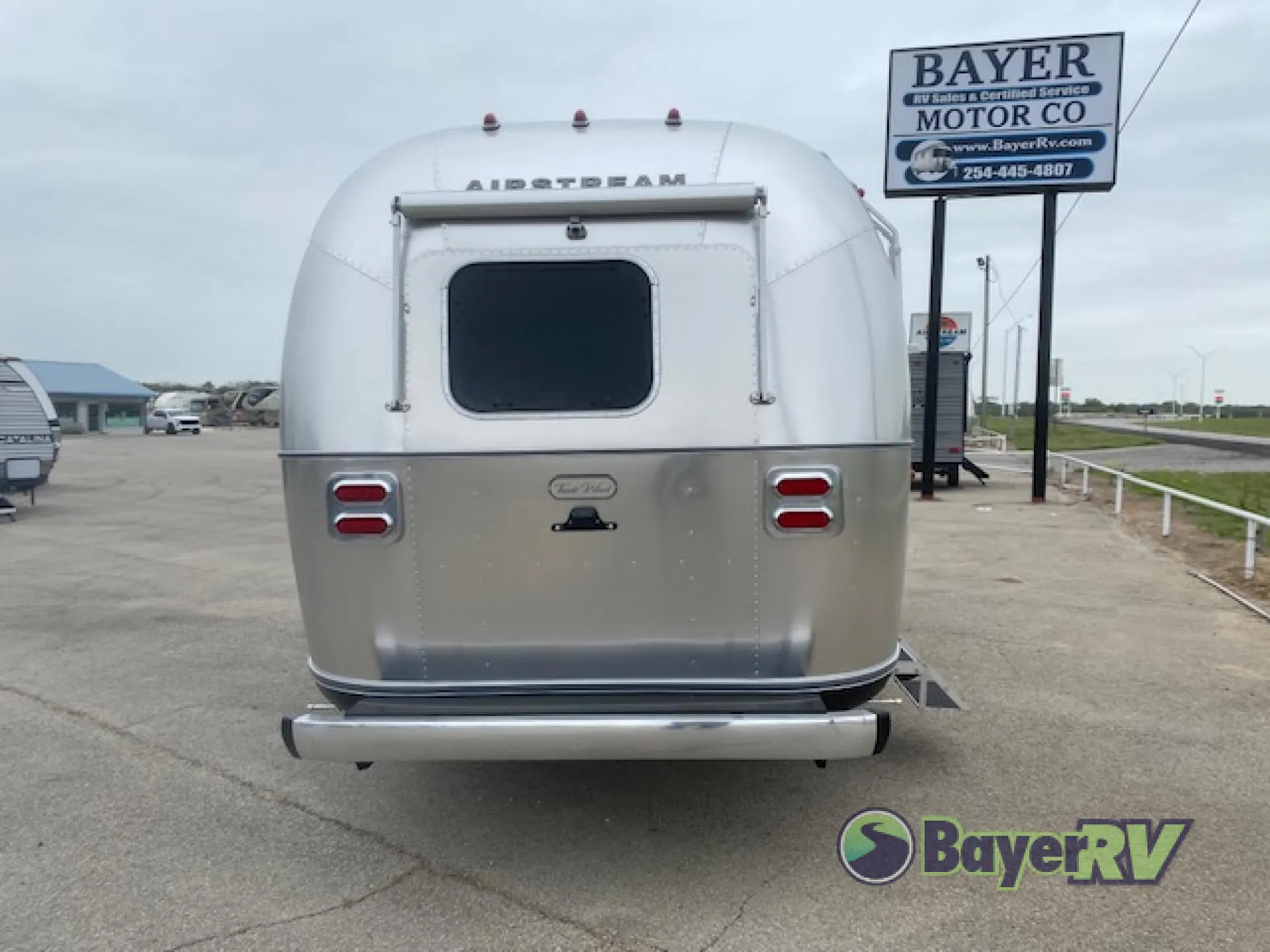 2026 Airstream Trade Wind 23FB - Photo 4