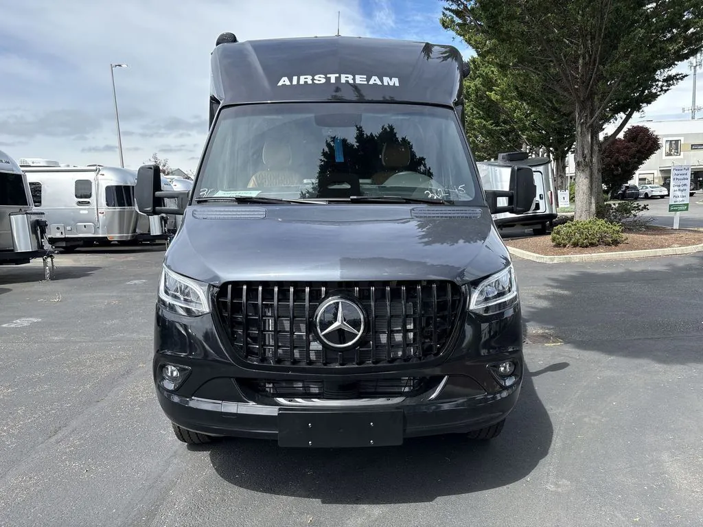 2027 Airstream Atlas 25MS - Photo 4