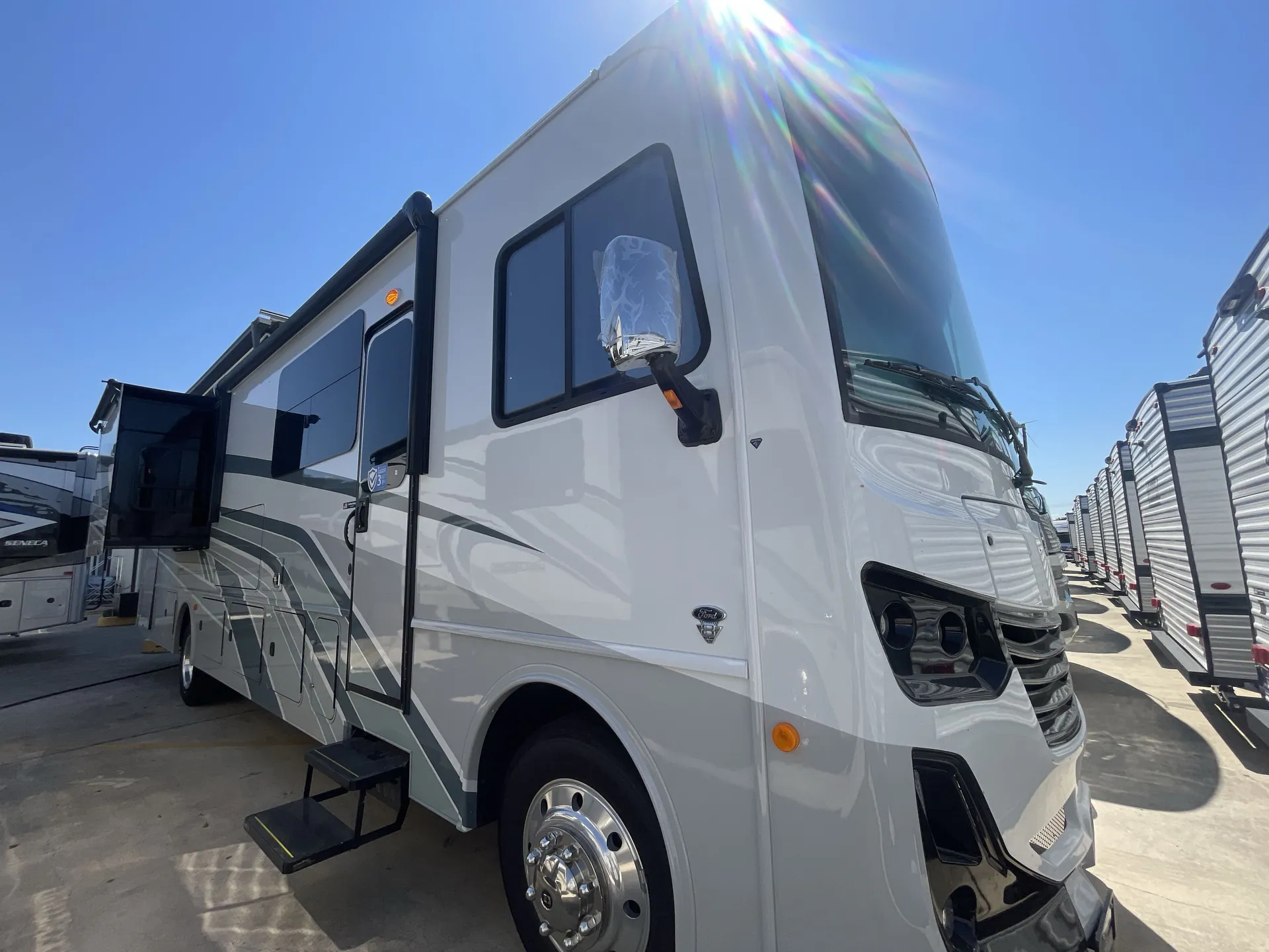 2026 holiday rambler Invicta 36Y - Photo 2
