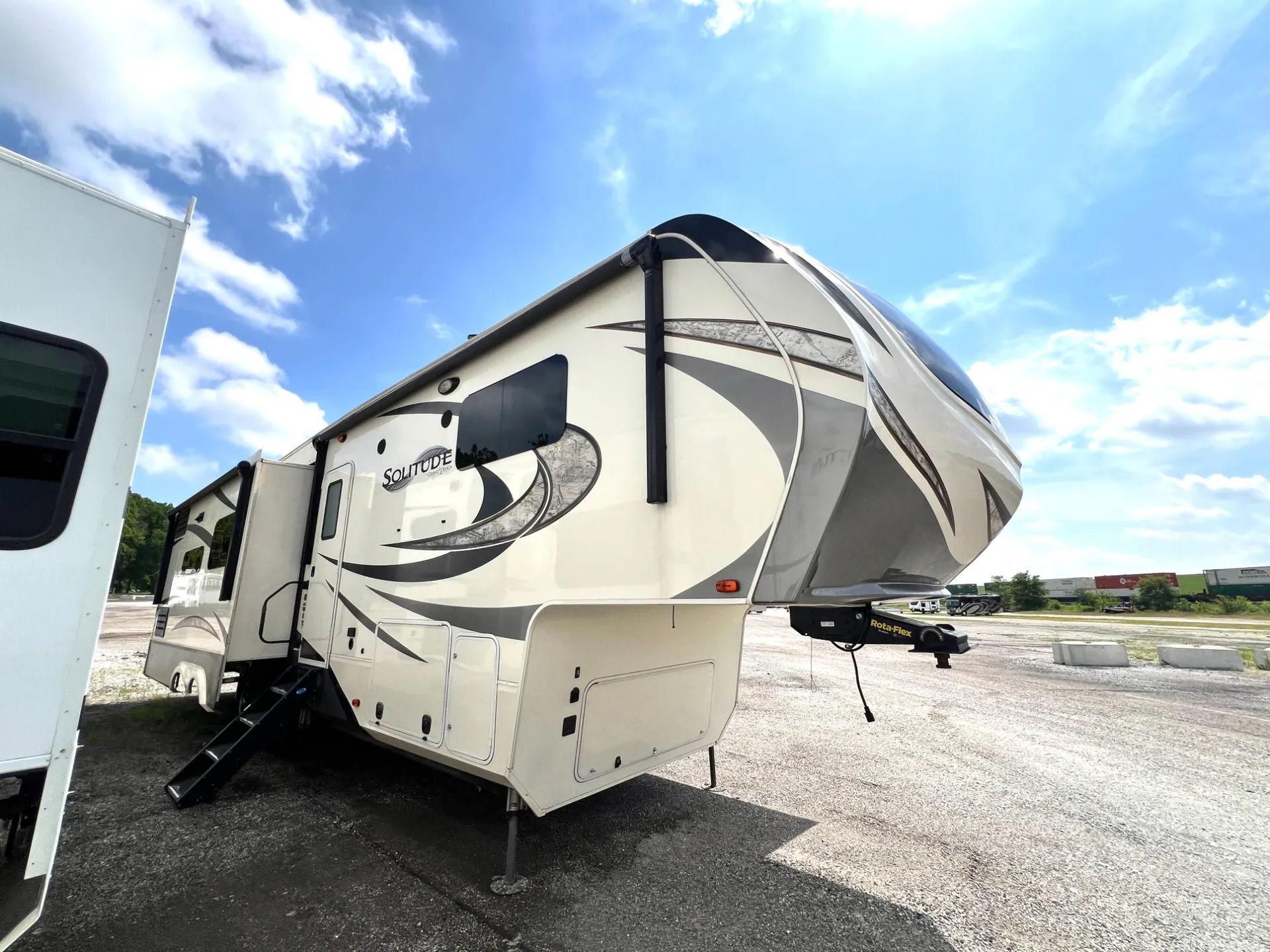 2019 Grand Design Solitude 344GK - Photo 3