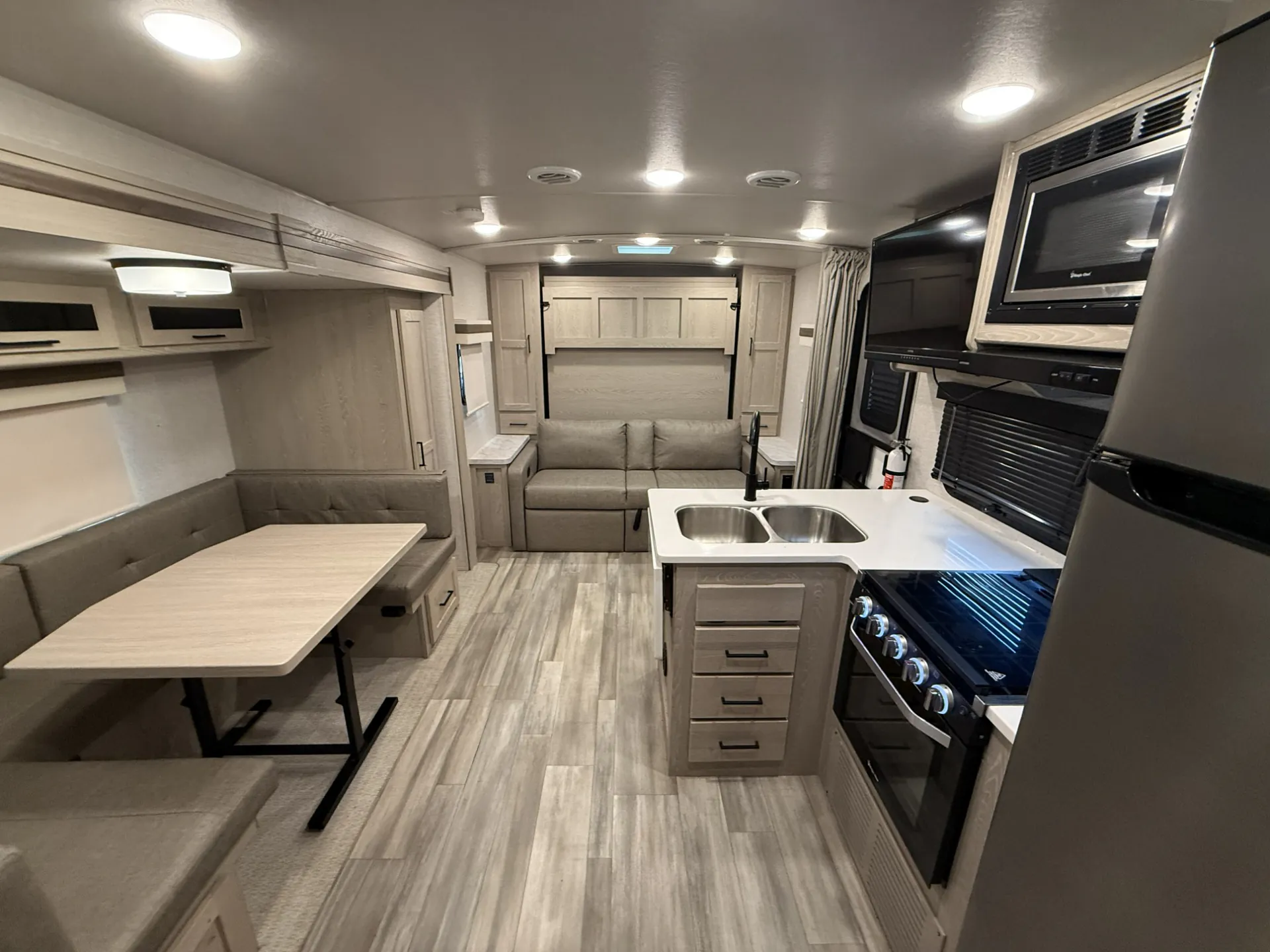 2023 Forest River Rockwood Mini Lite 2509S - Photo 4