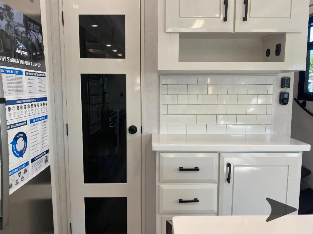 2027 Jayco Pinnacle 32RLTS, Photos photo 22