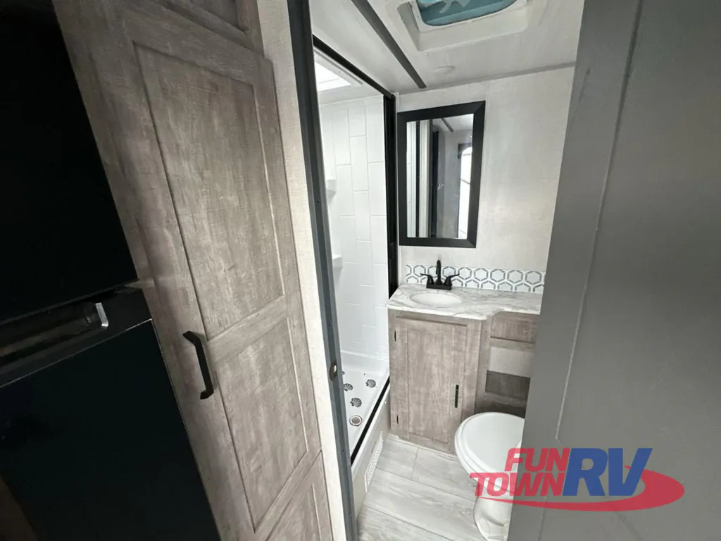 2023 Forest River RV Surveyor Legend X 17RBLX, Photos photo 23