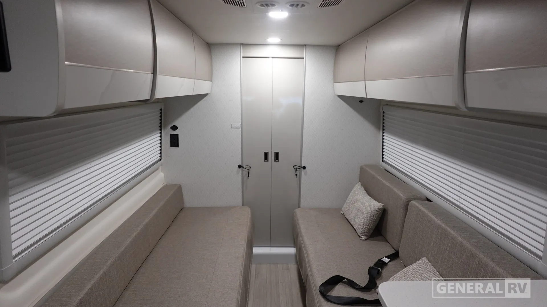 2027 Thor Motor Coach Sequence 20L - Photo 3
