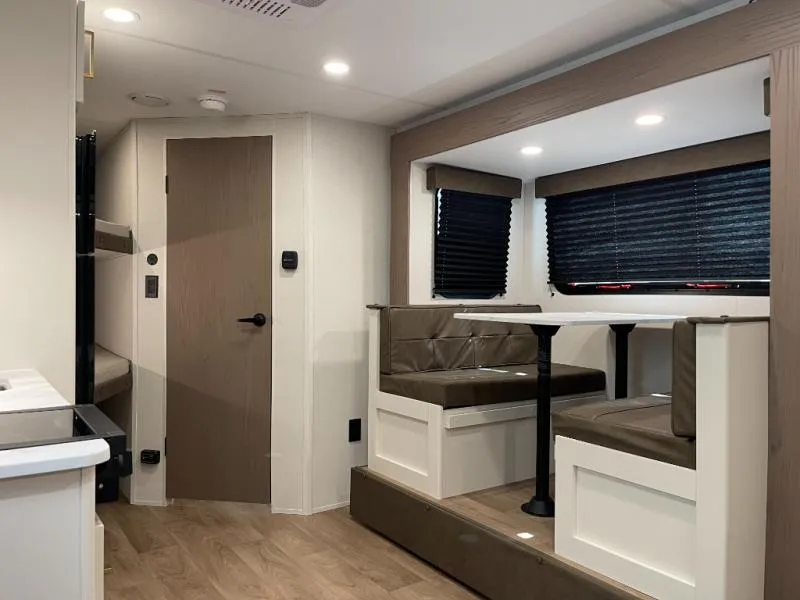2026 Grand Design Transcend One 161DB - Photo 4