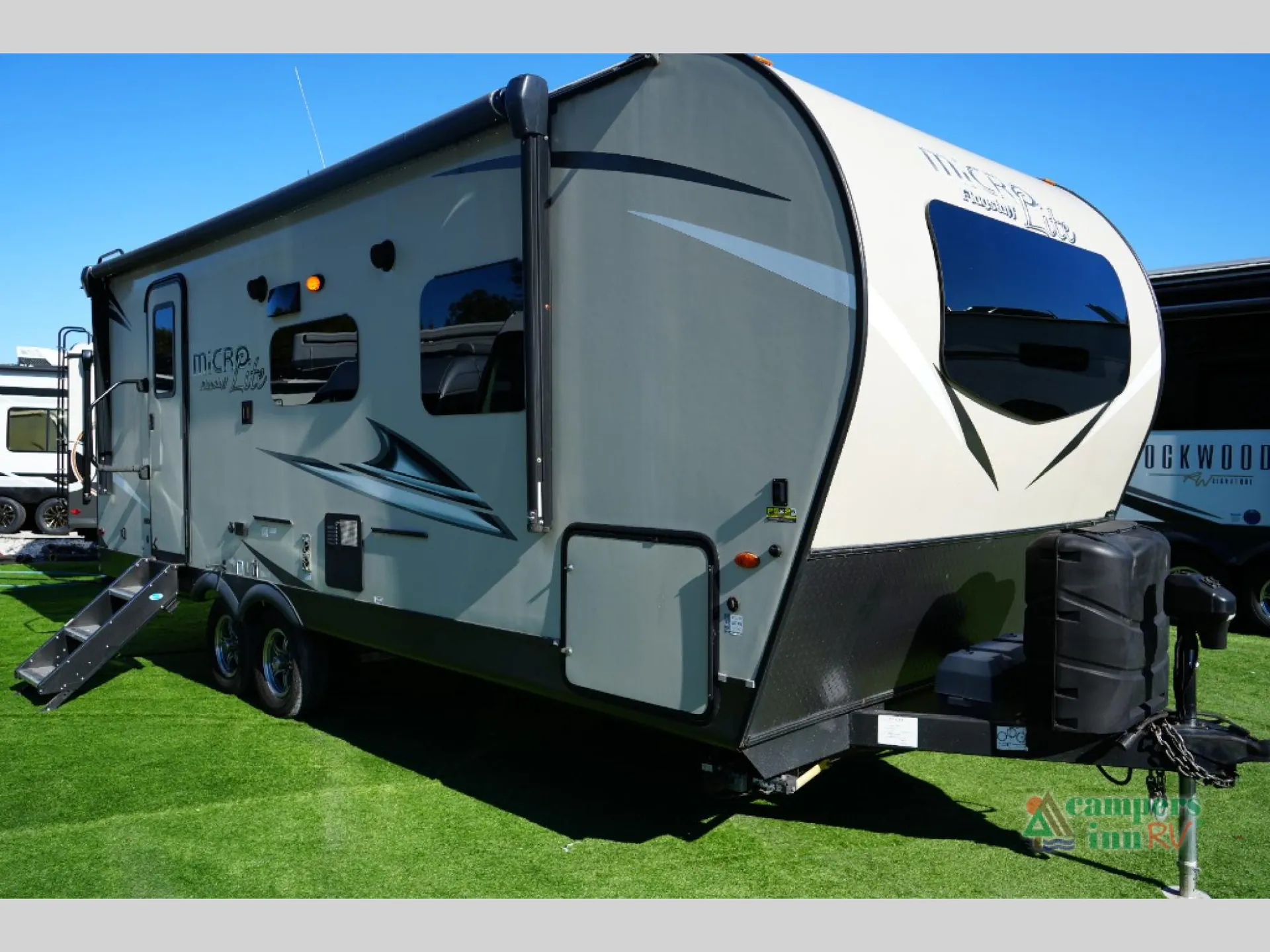 2021 Forest River Flagstaff Micro Lite 25FBLS - Photo 2