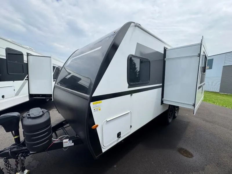 2026 Winnebago Micro Minnie 2108TB - Photo 4
