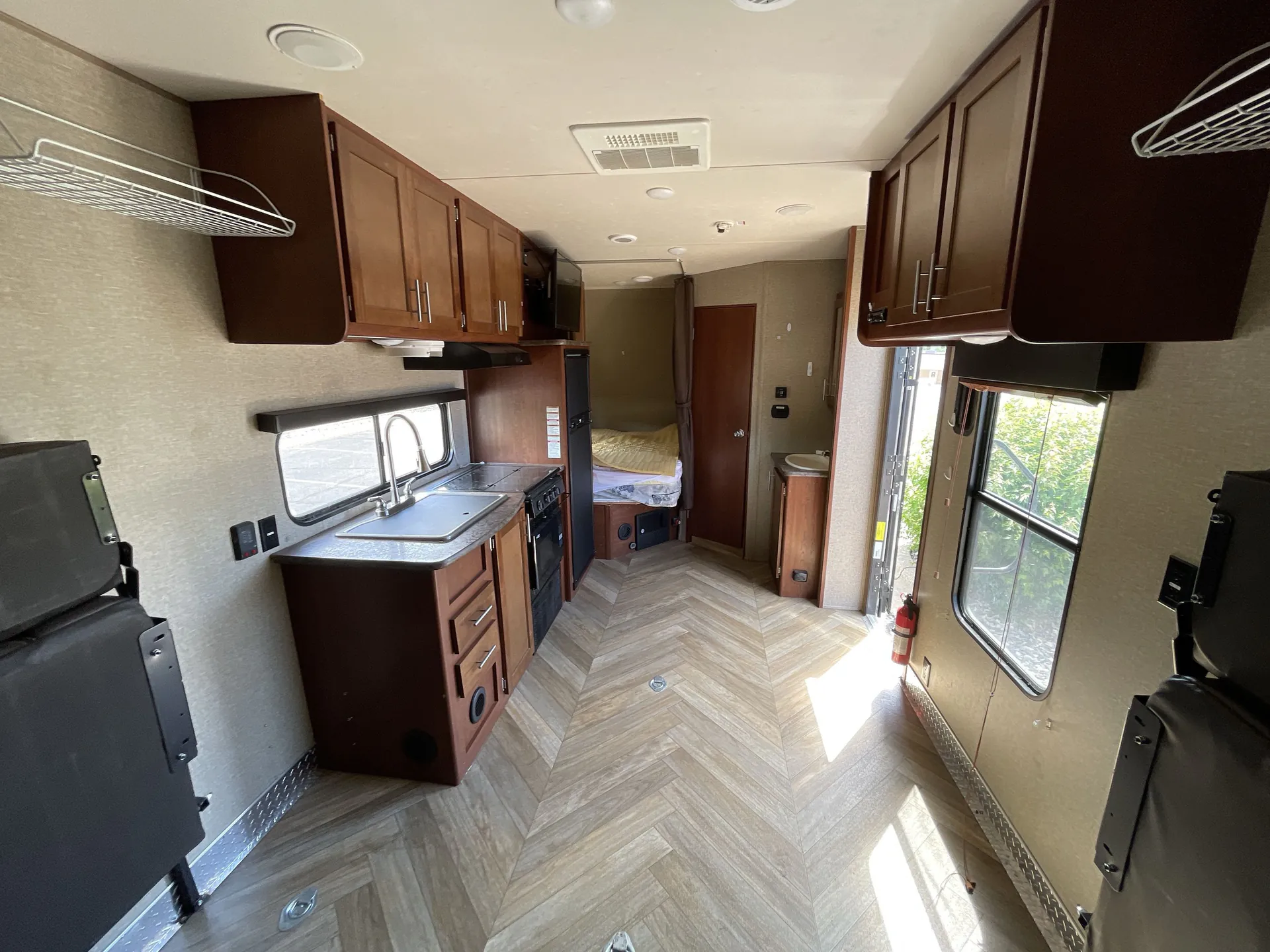 2016 Forest River Vengeance Super Sport 19V — living area main