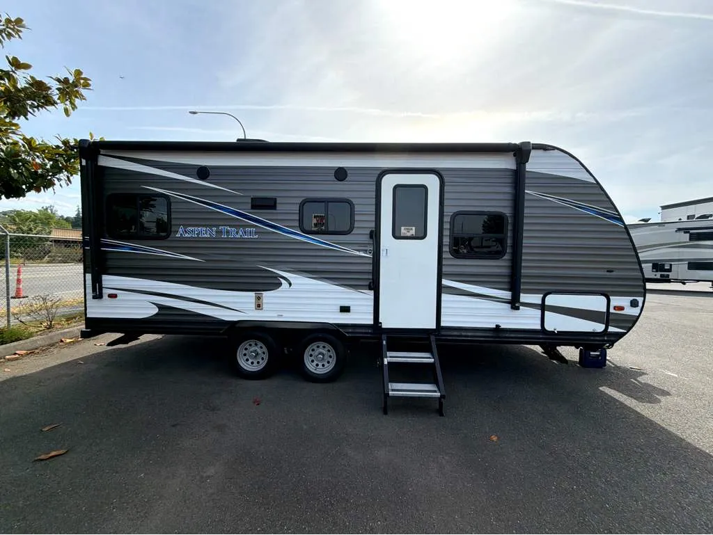 2019 Dutchmen Aspen Trail 2050QBWE - Photo 2