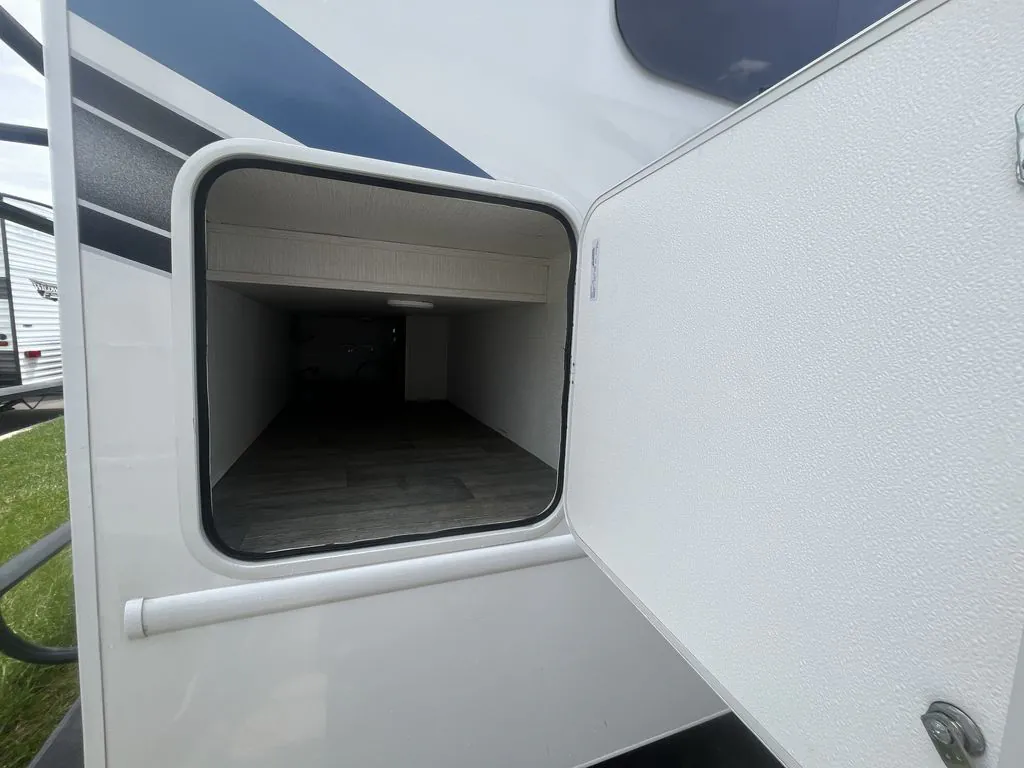 2024 Nexus Triumph 31T - Photo 3