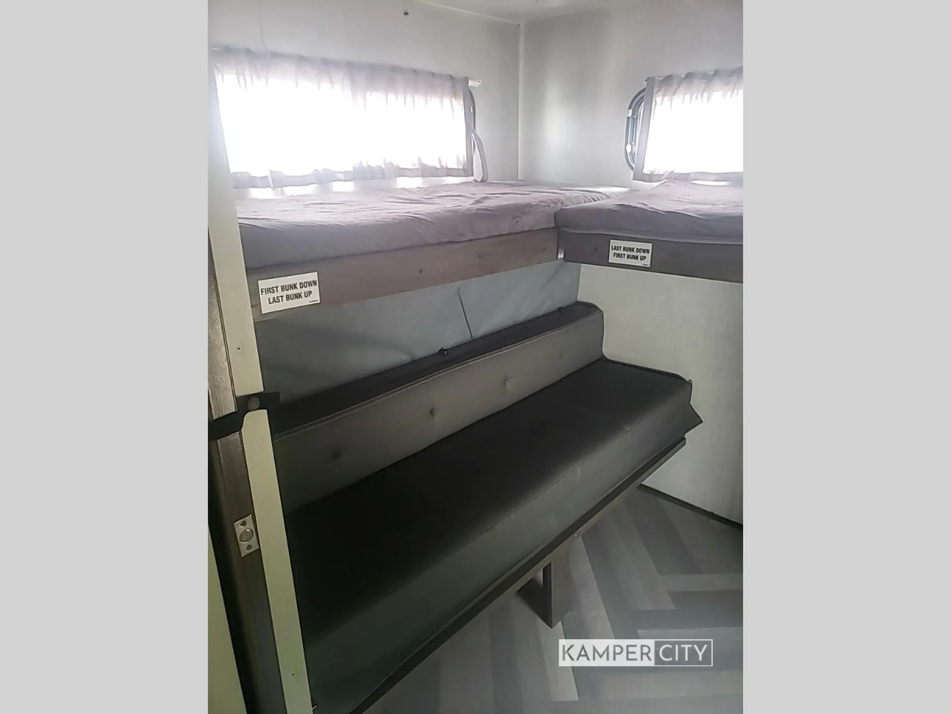 2021 Forest River Salem 29VBUD — Photo 5