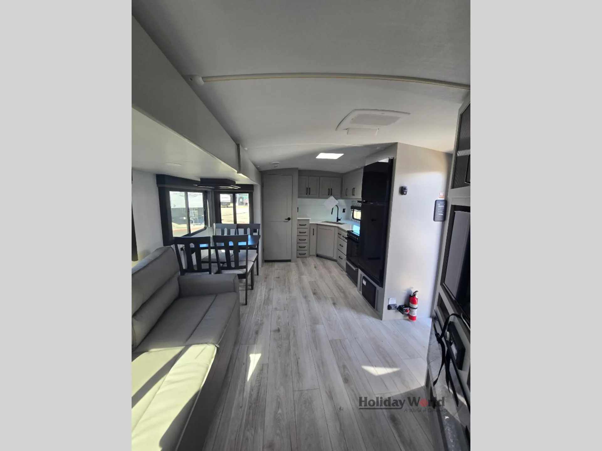 2025 Keystone Outback 271FK - Photo 4