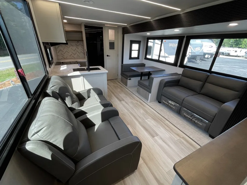 2027 Forest River RV Salem Hemisphere Hyper-Lyte 28RKHL - Photo 3