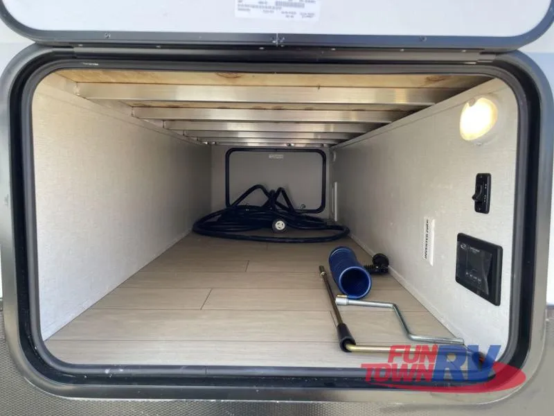 2026 CrossRoads RV Fun Time 26RB - Photo 4