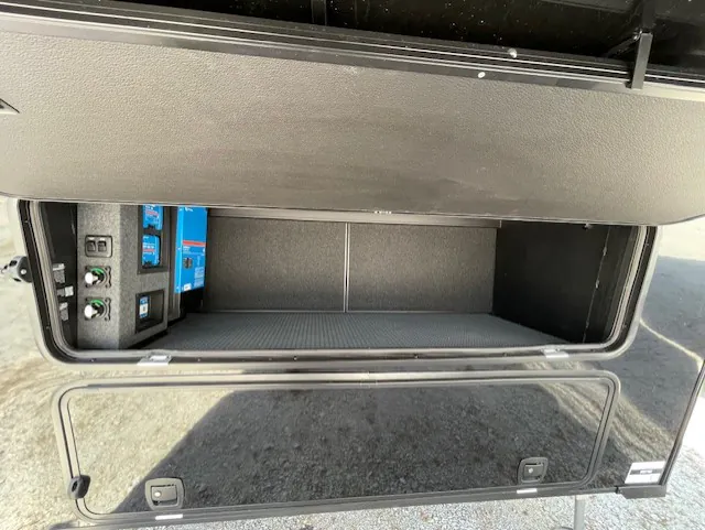 2026 Brinkley Model G 4000, Photos photo 4