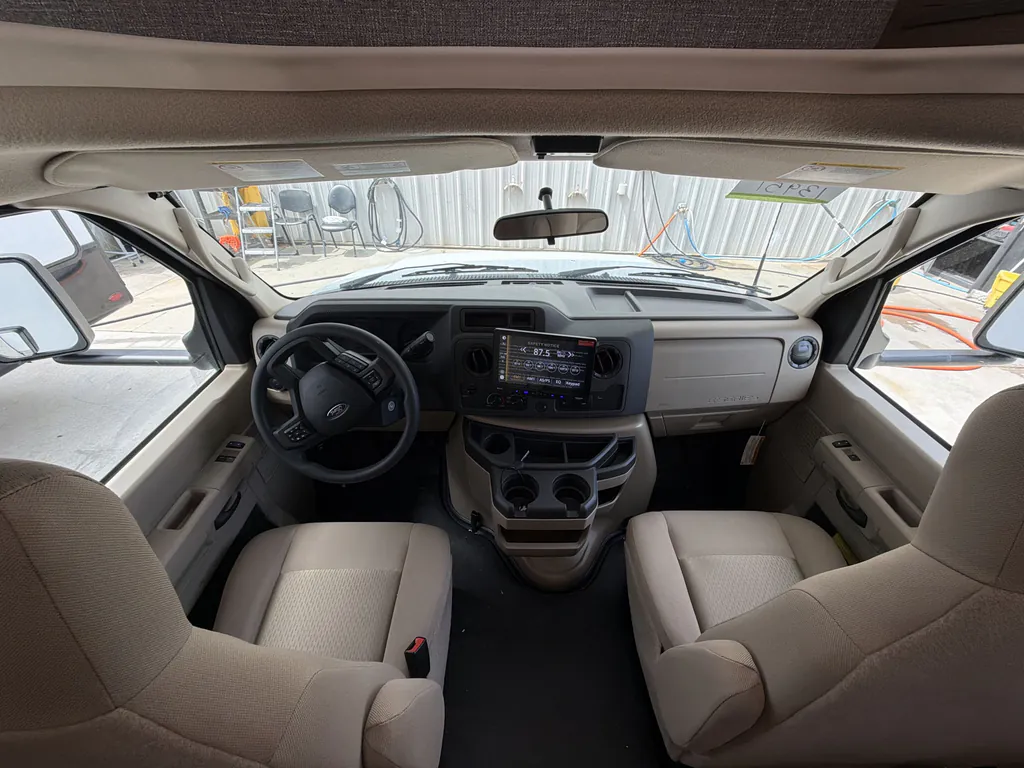2027 Thor Motor Coach Freedom Elite 31FE, Photos photo 17