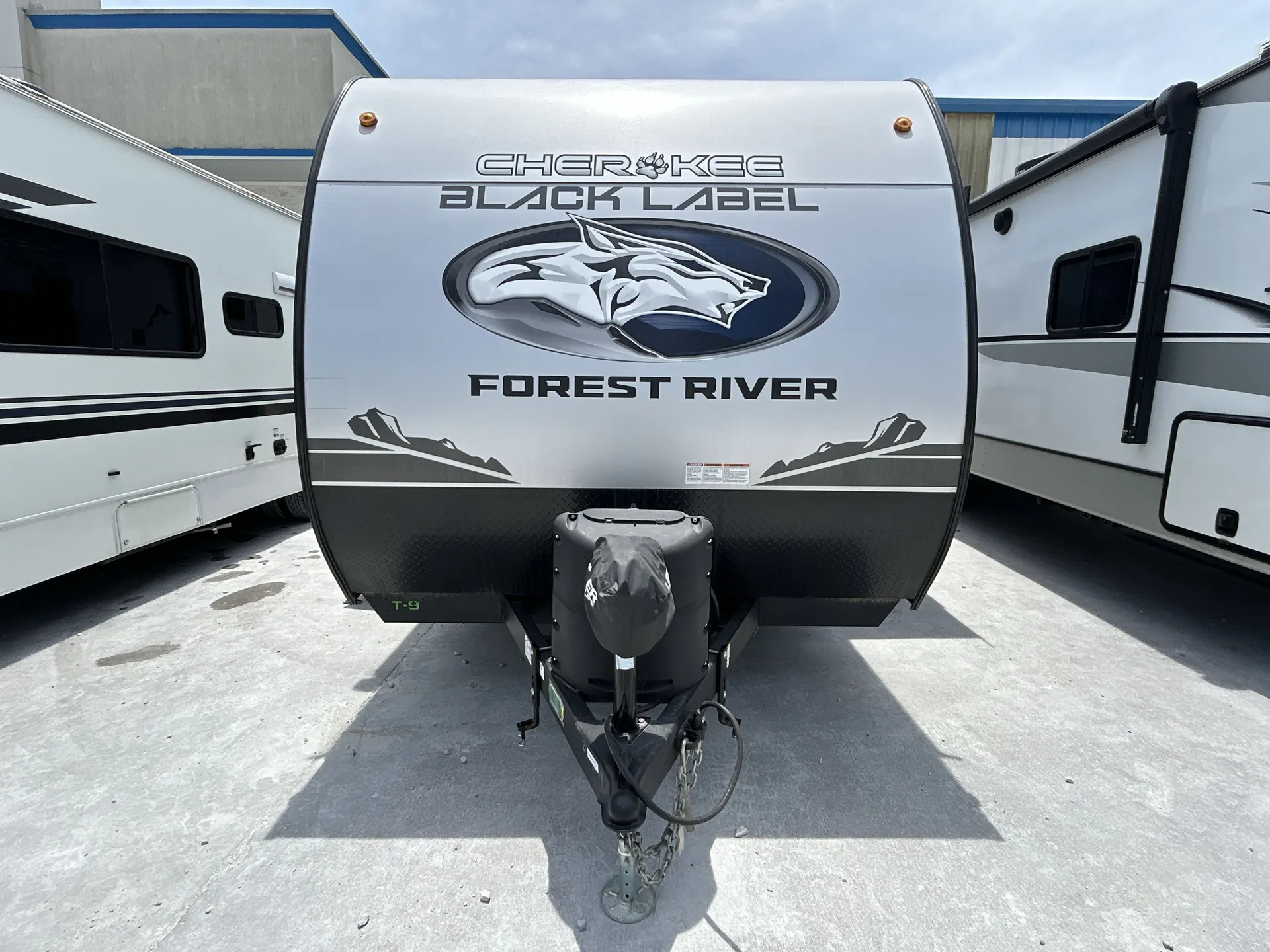 2025 Forest River Cherokee Wolf Pup Black Label 17JWBL — front