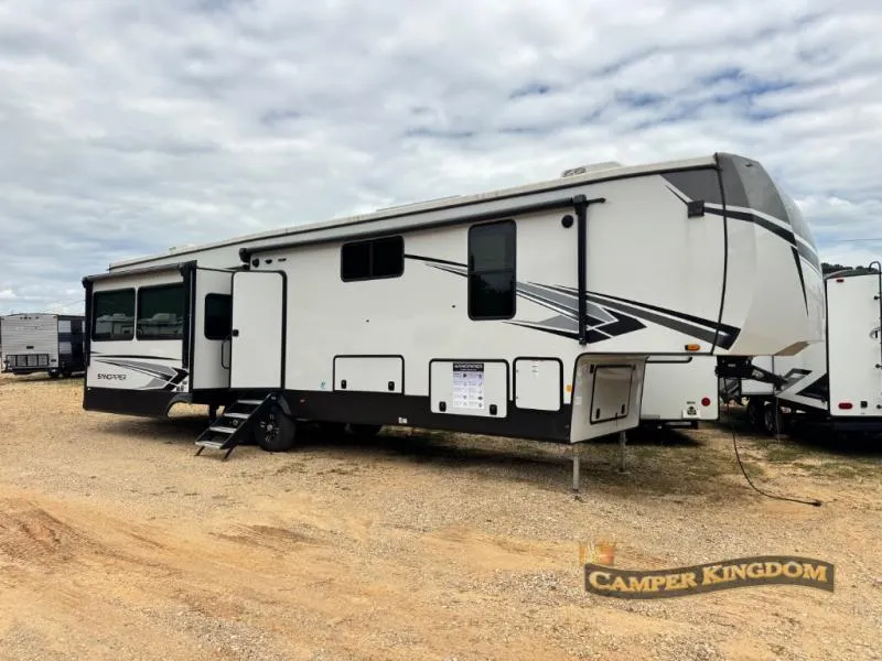 2024 Forest River Sandpiper 4003MB - Photo 2