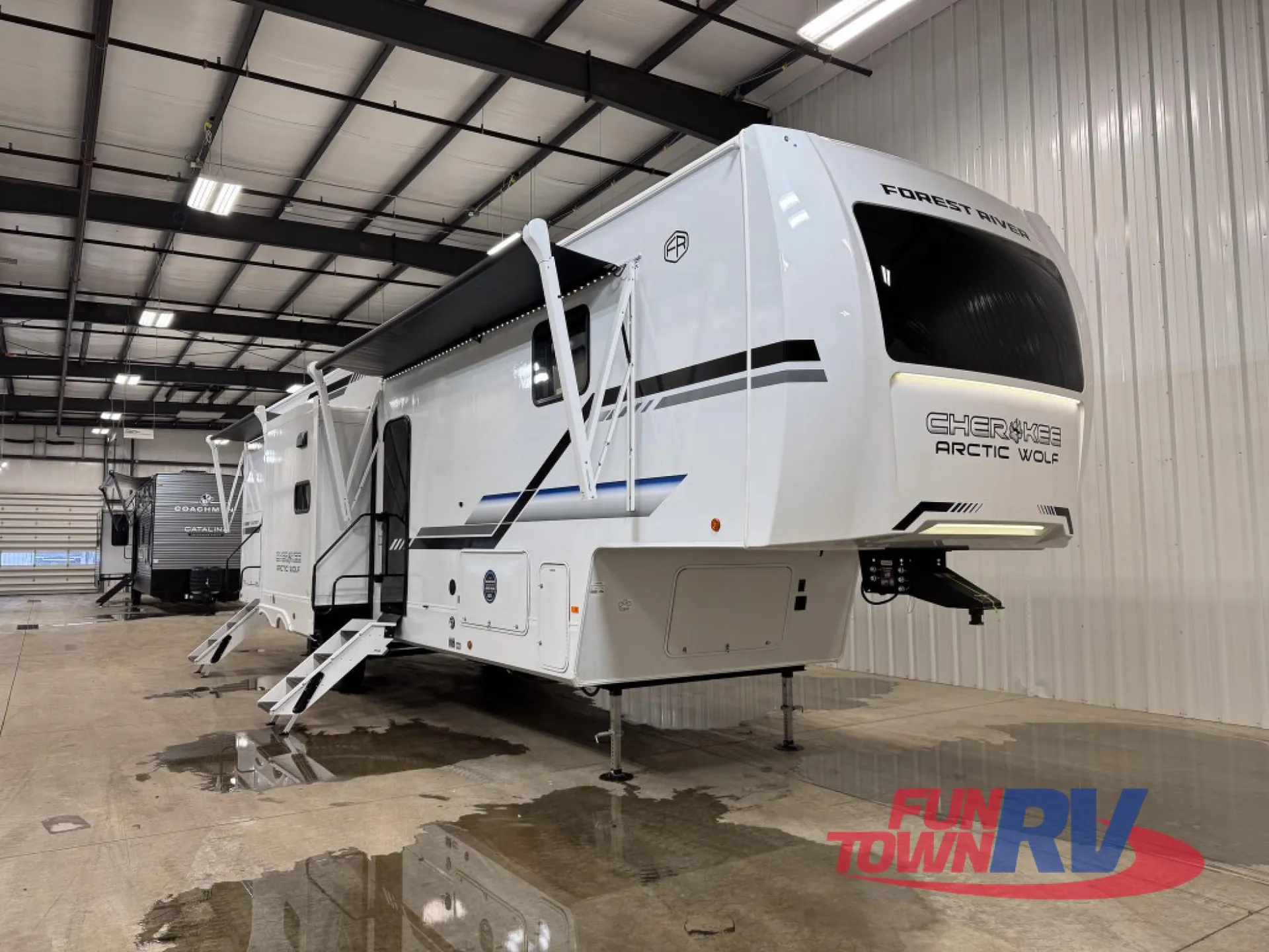 2026 Forest River Cherokee Arctic Wolf 3750SUITE - Photo 2