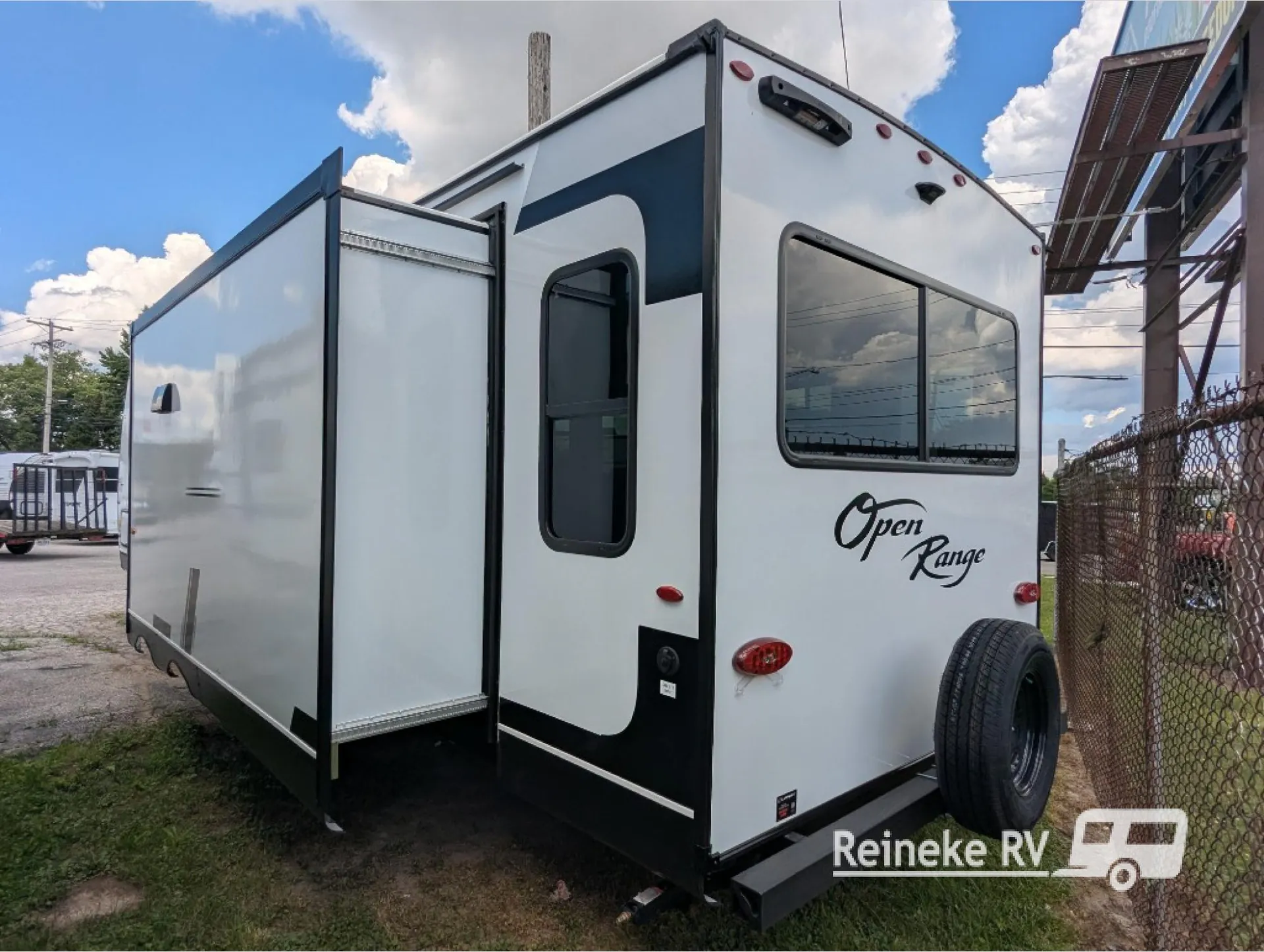 2027 Highland Ridge Open Range Colt 28RLD dealer photo 3 from Reineke RV