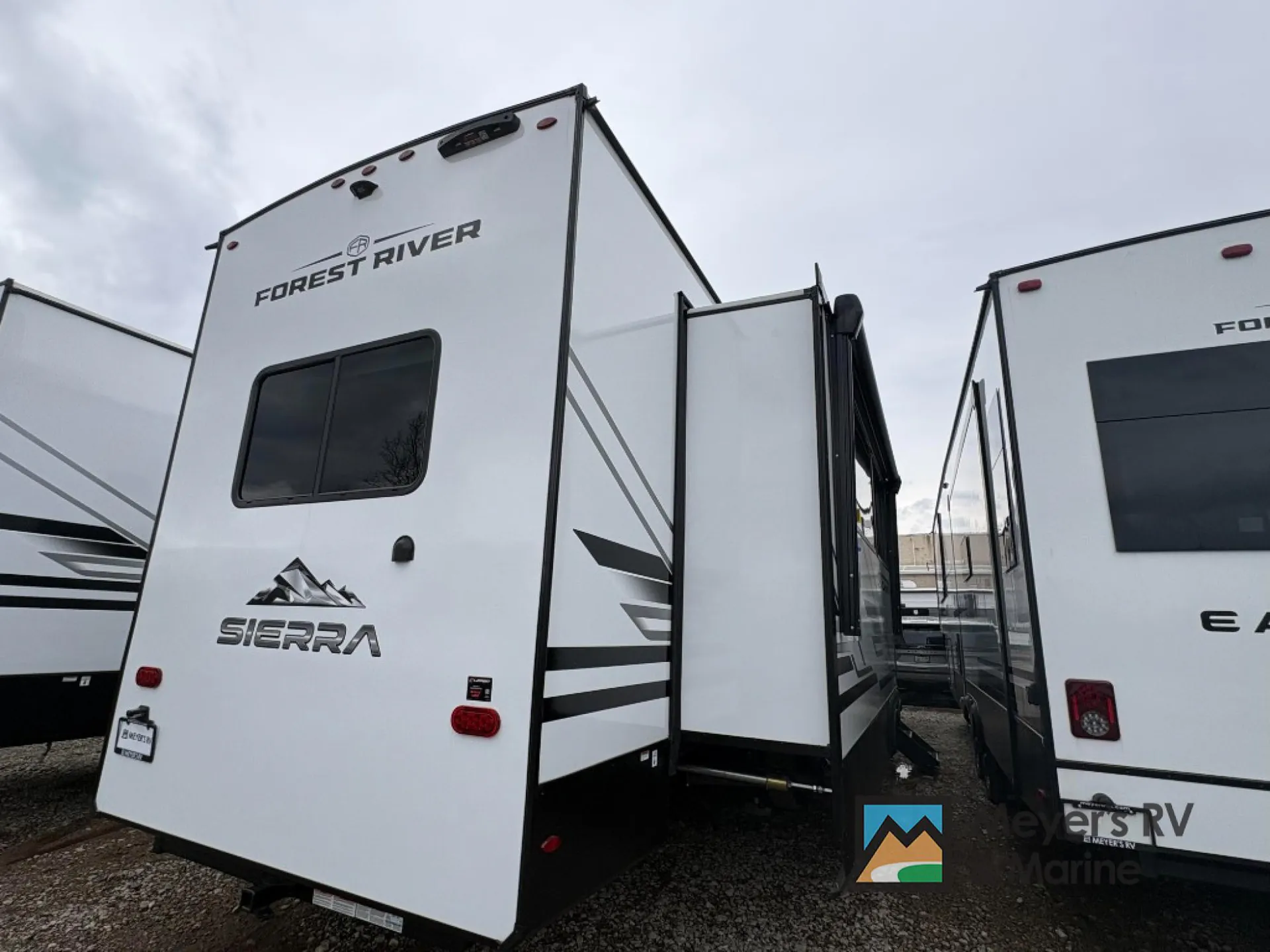 2026 Forest River Sierra 3800RK — Photo 5