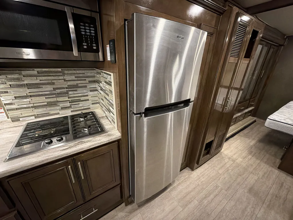 2020 Thor Motor Coach Challenger 35MQ, Photos photo 8