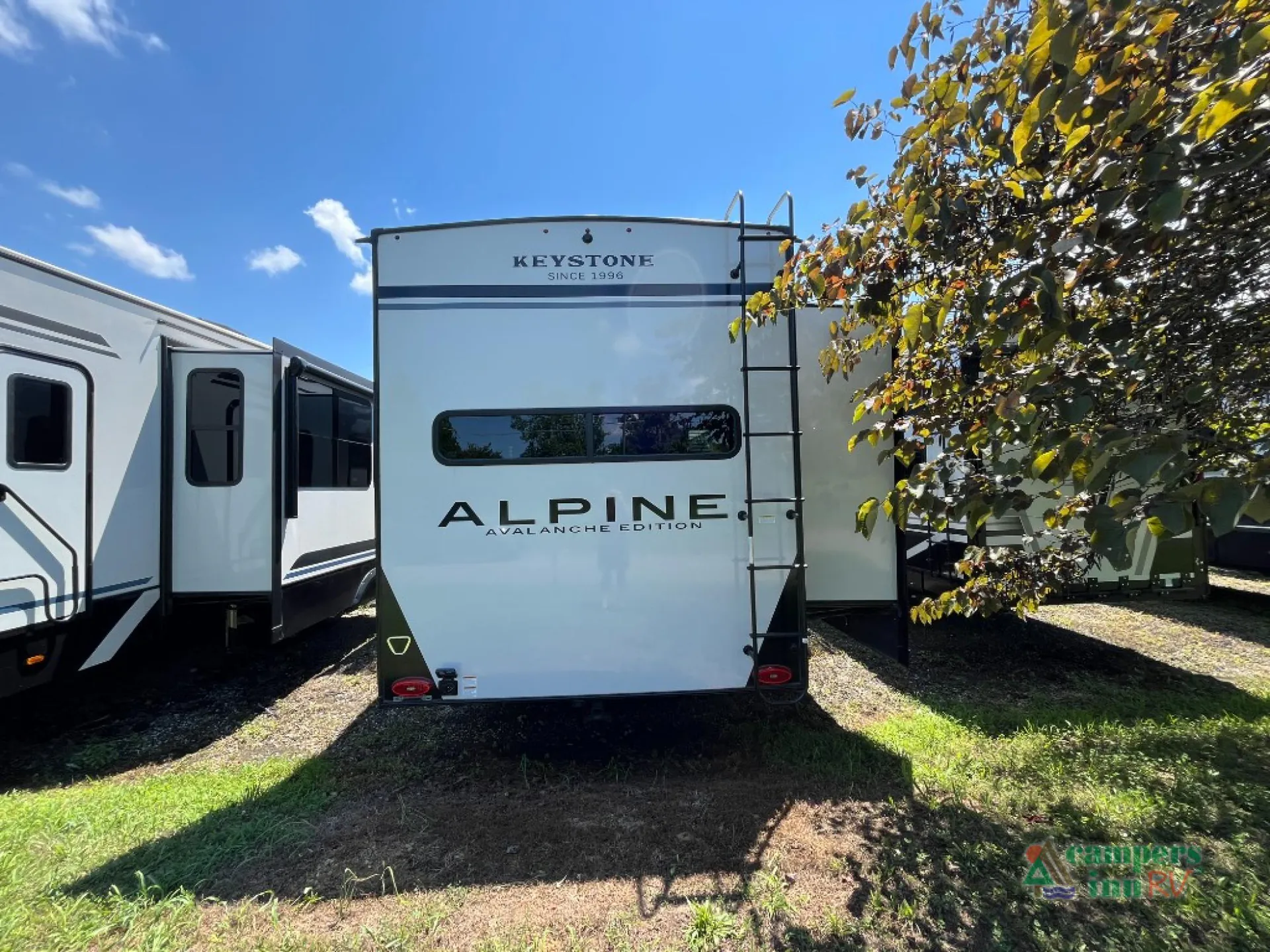 2026 Keystone Avalanche 379MB - Photo 3
