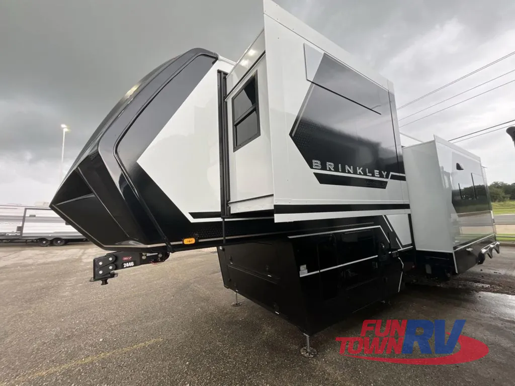 2026 Brinkley Model G 4100, Photos photo 6
