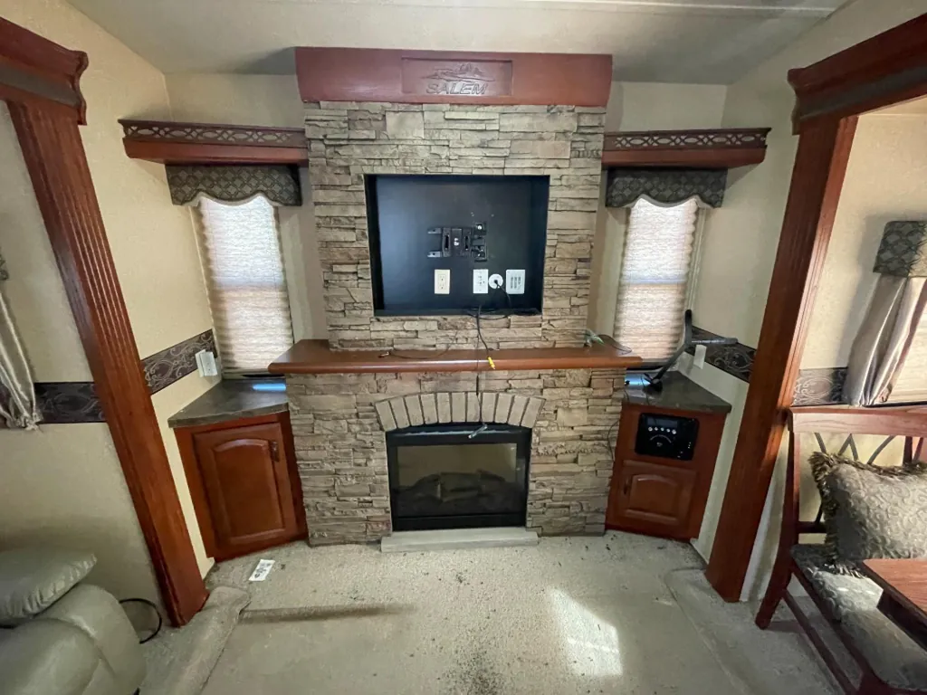 2011 Forest River Salem Villa 372REDS, Photos photo 11