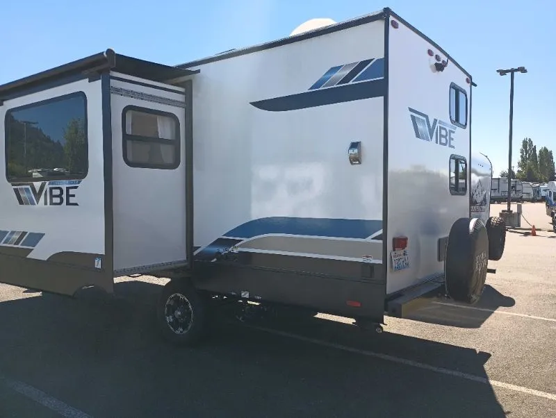 2023 Forest River Vibe 18DB - Photo 3