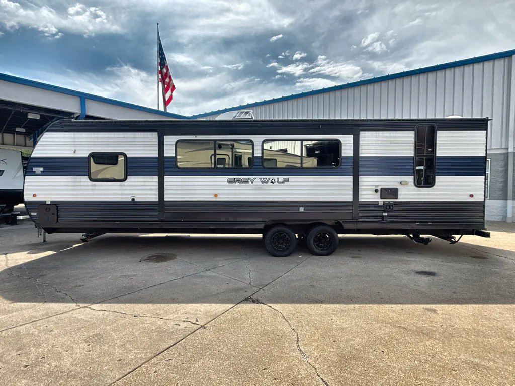 2024 Forest River Cherokee Grey Wolf 27DBH, Photos photo 6
