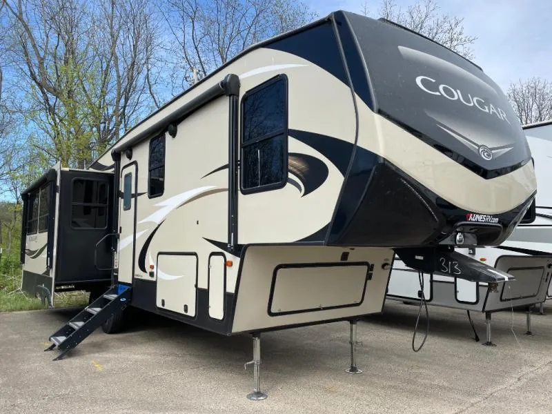 2019 Keystone Cougar 315RLS - Photo 2