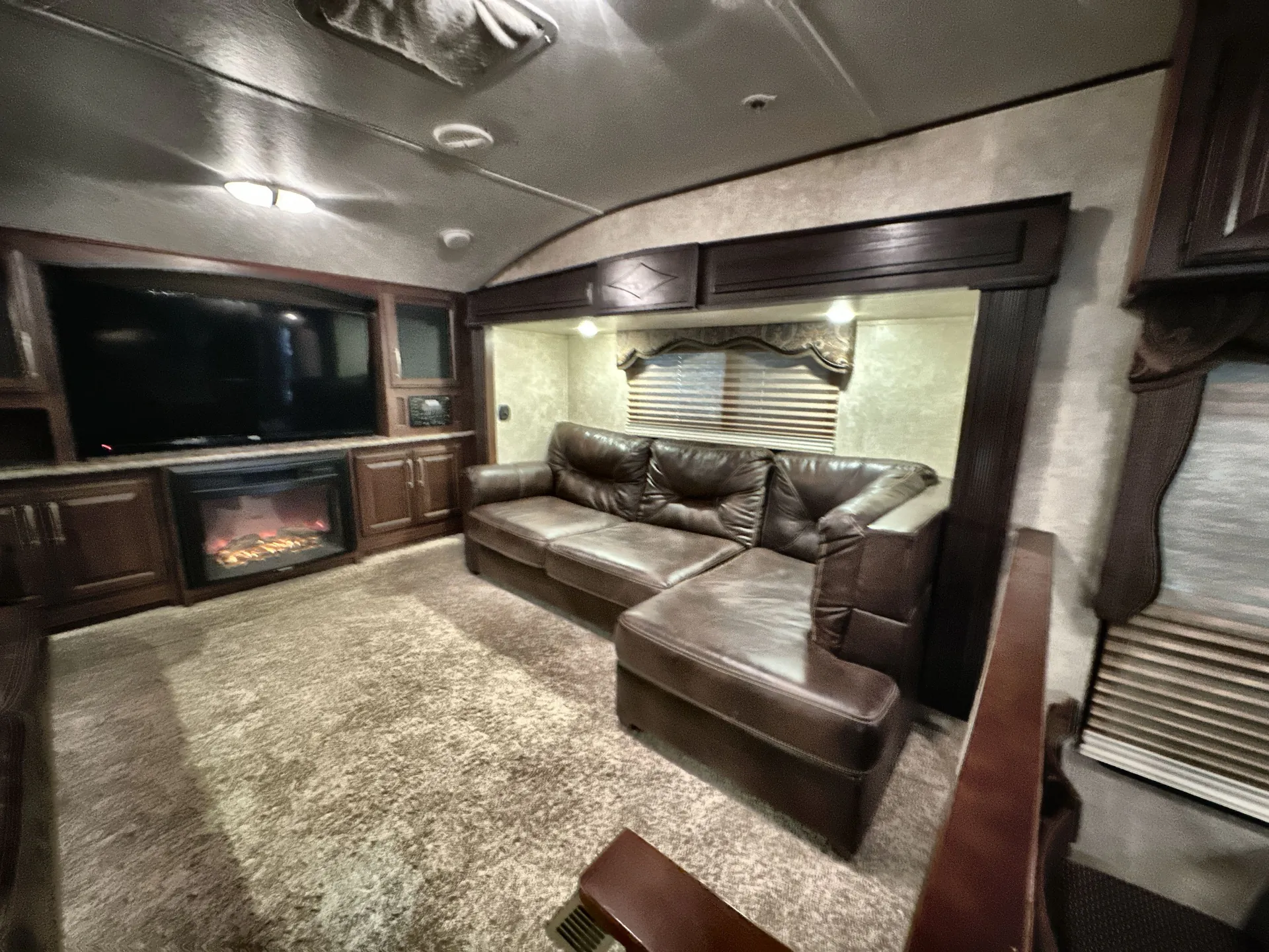 2014 Keystone Cougar 337FLS — living area main