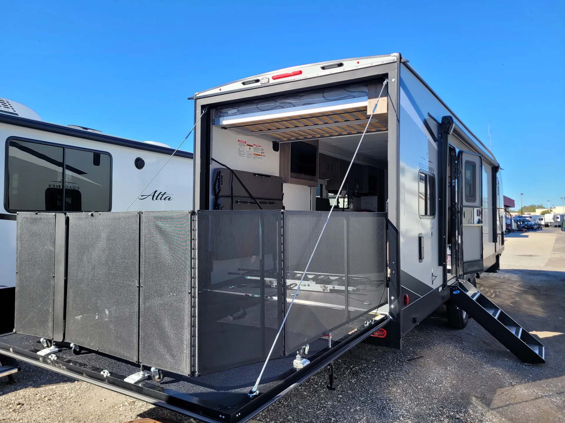 2025 Coachmen Adrenaline 29SS - Photo 4