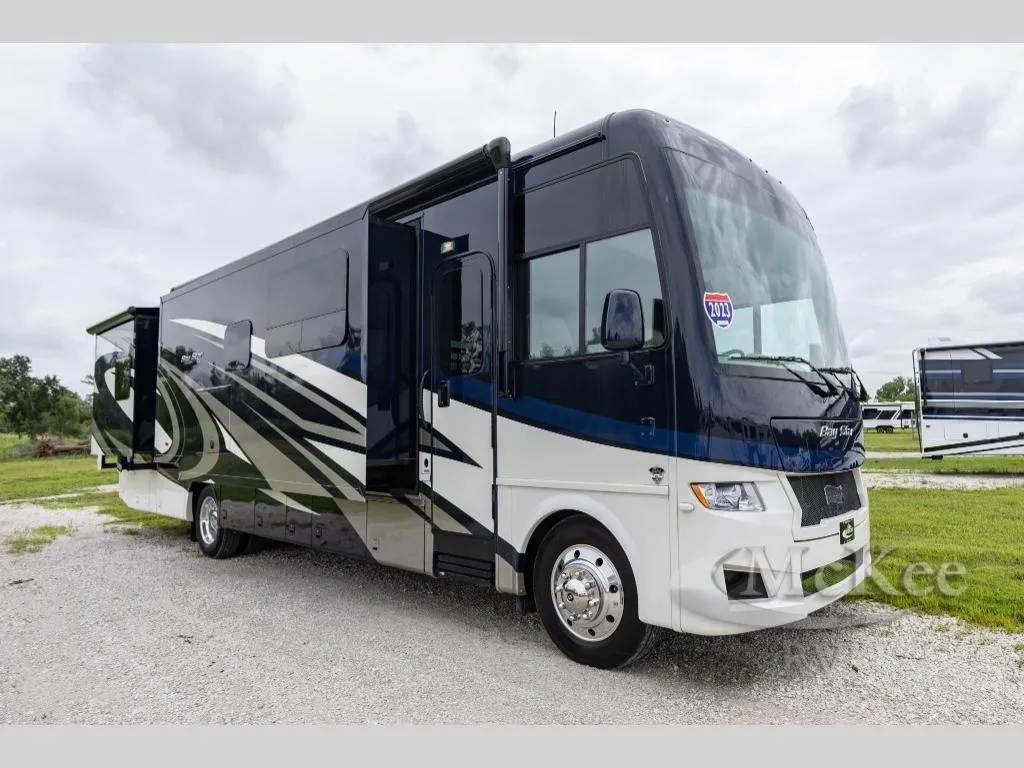 2023 Newmar Bay Star 3626 - Photo 2