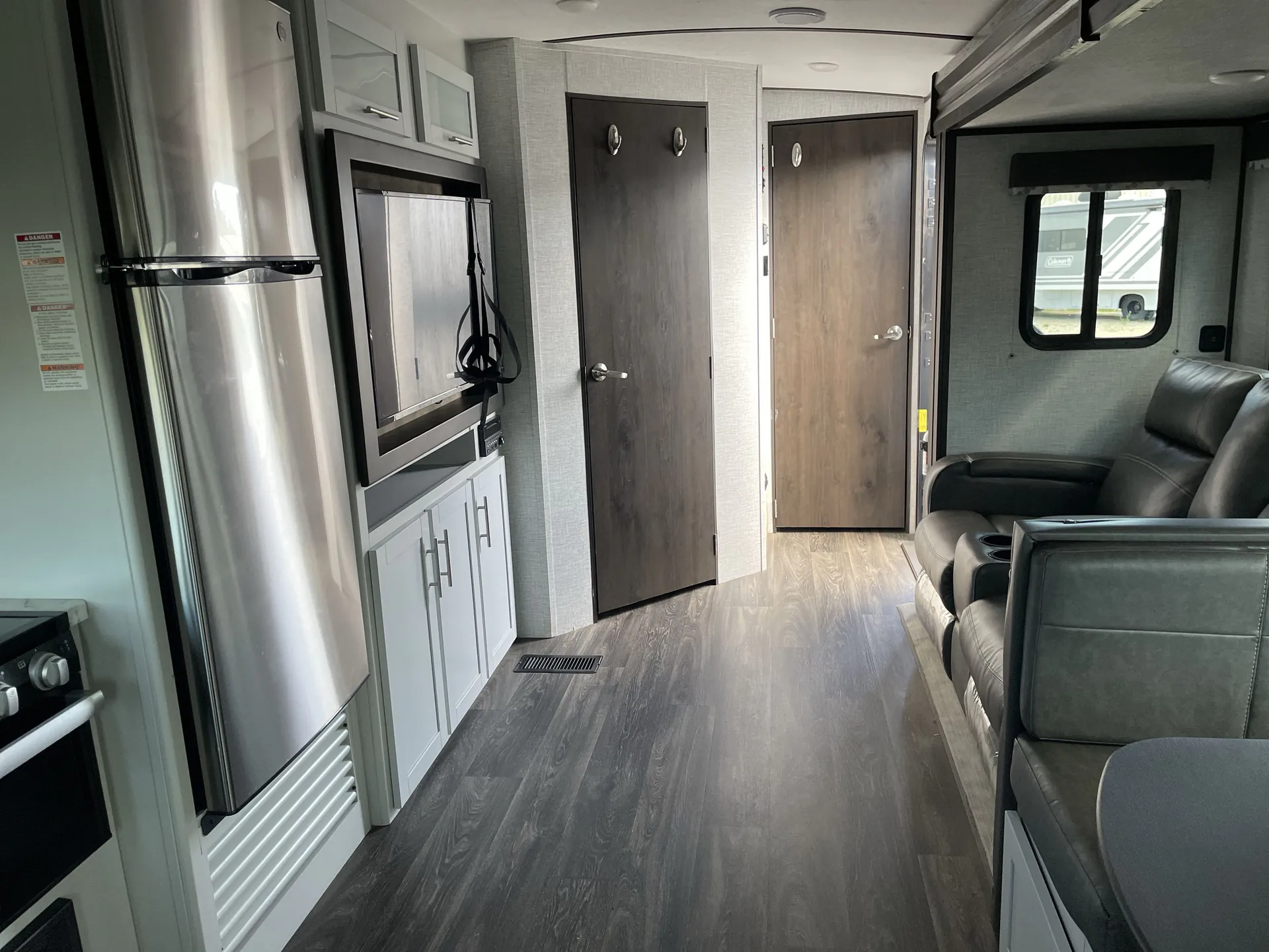 2021 Keystone Bullet 258RKS — living area main