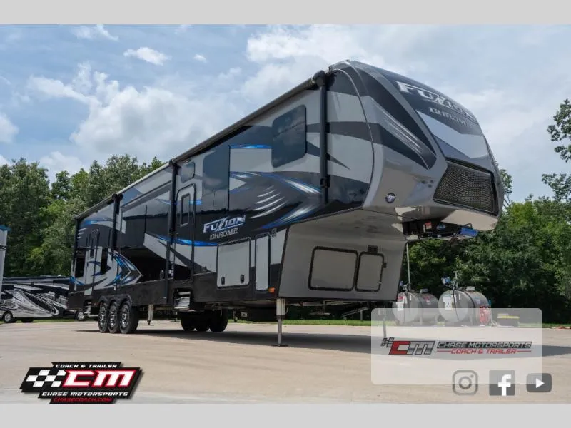2016 Keystone RV Fuzion Used    414 Chrome - Main photo